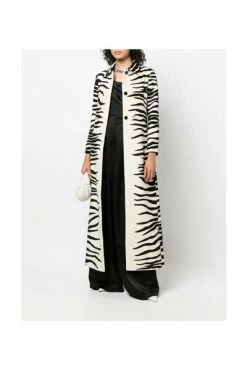 Dries Van Noten Trenchcoats & Mantels 222-010247-5159 COAT Beige 11 Dries Van Noten Trenchcoats & Mantels 222-010247-5159 COAT Beige -Dries Van Noten Verkoopwinkel 7091a1f5f2c3d675c37ed5f3a3ee282a